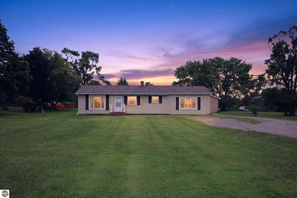 7898 E Broomfield Road, Mt Pleasant