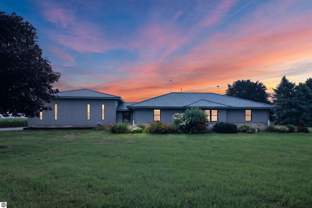 5478 N Bliss Road, Elwell