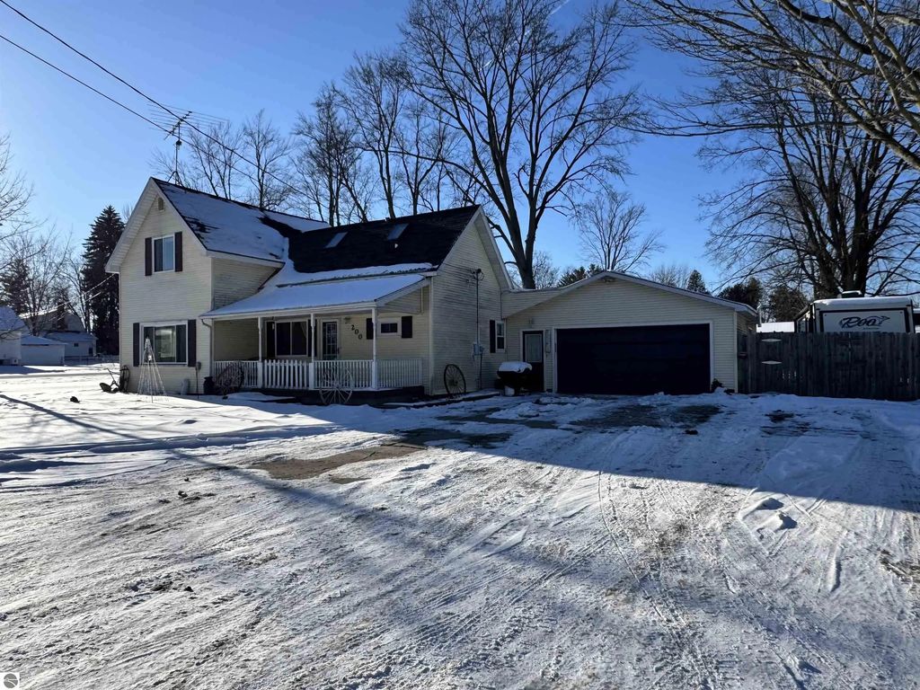 200 W Adams Street, Coleman
