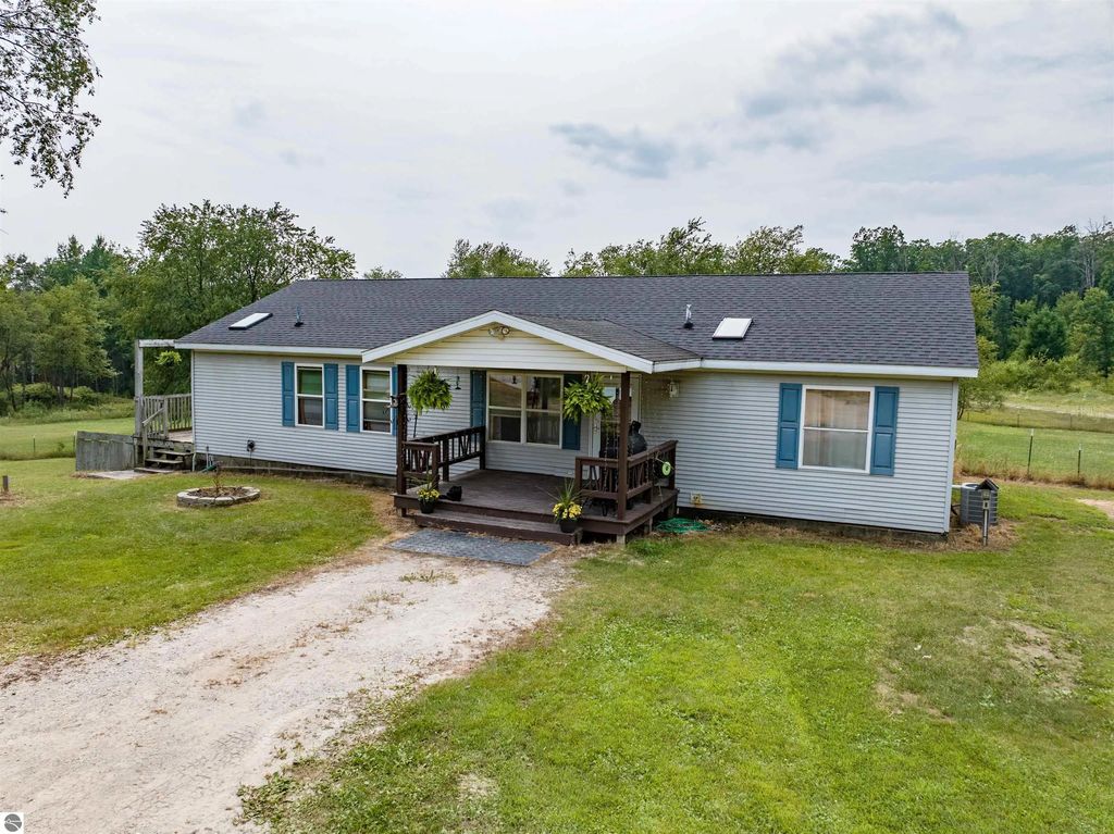 3542 Elbow Lake Road, Prescott