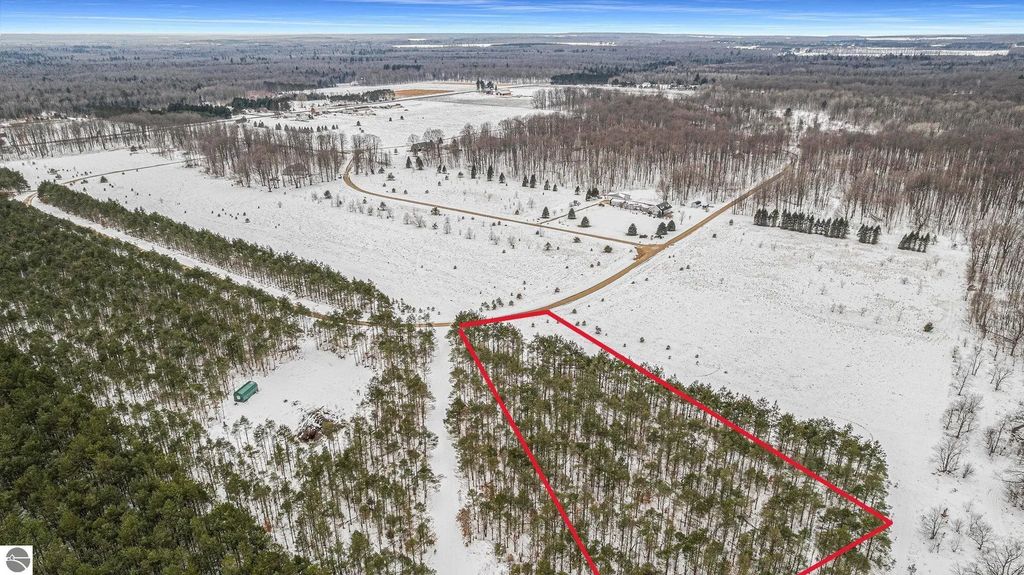 331 Kleehammer Club Drive, Kalkaska