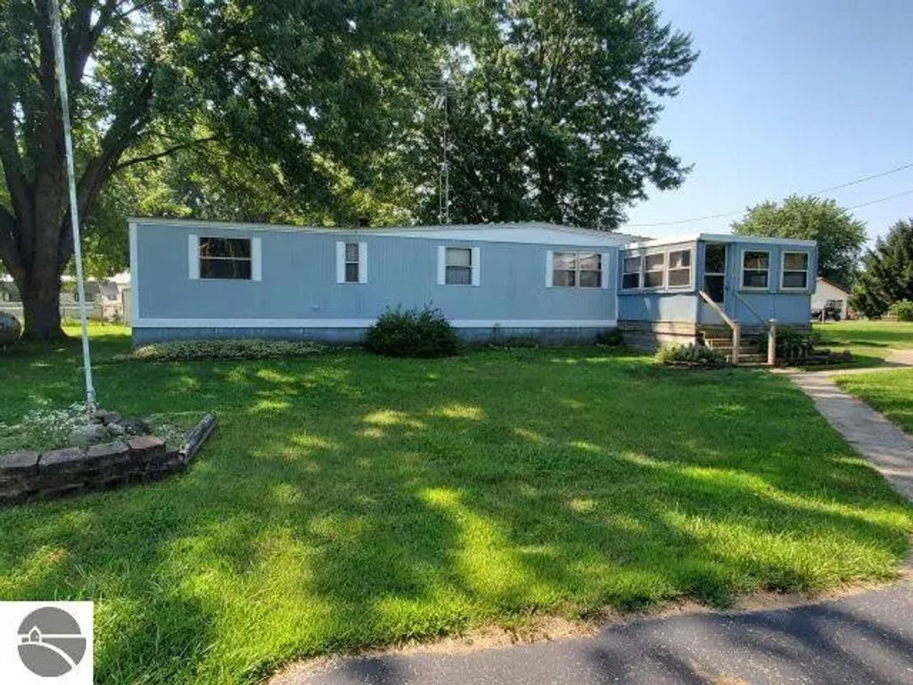 2890 Twin Lake Road, Lupton