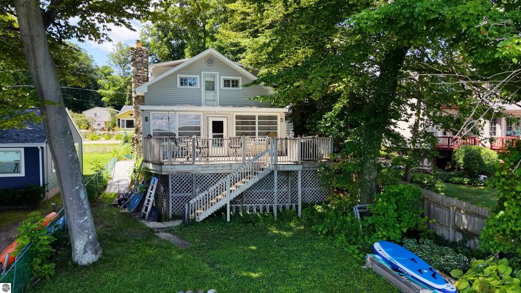 7489 Terrace Avenue, Elk Rapids