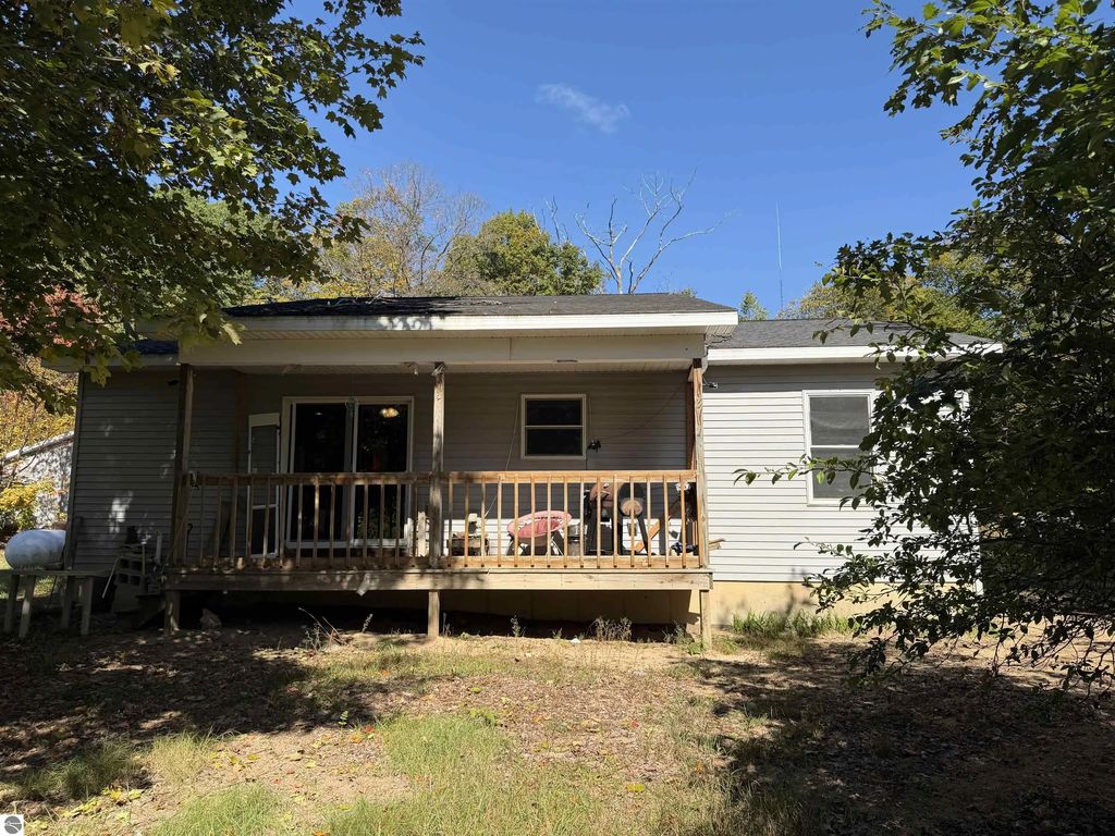 3401 Hilbrand, Manton