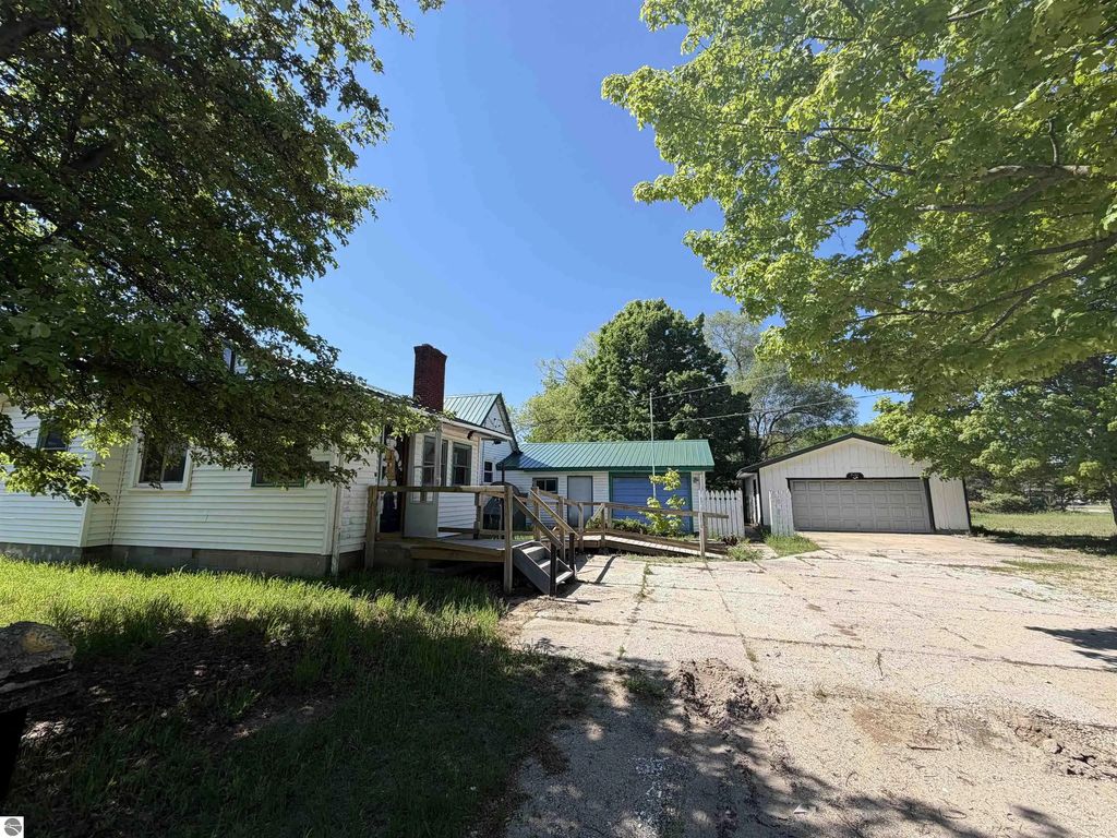 9359 Valley Road, Nw, Rapid City