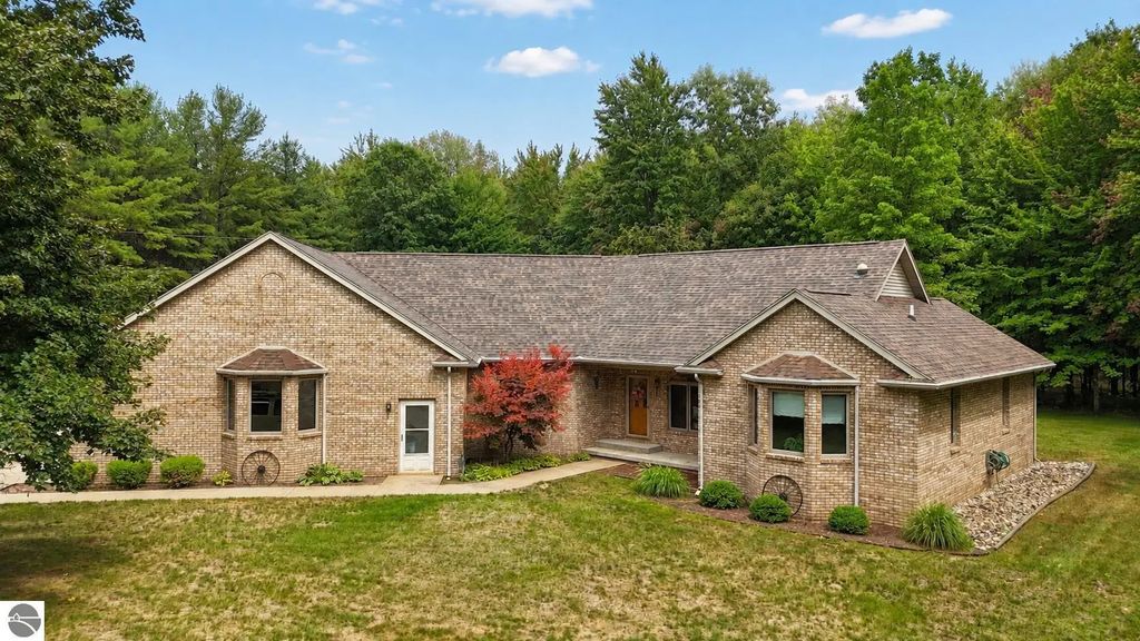 5785 W Isabella Road, Mt Pleasant