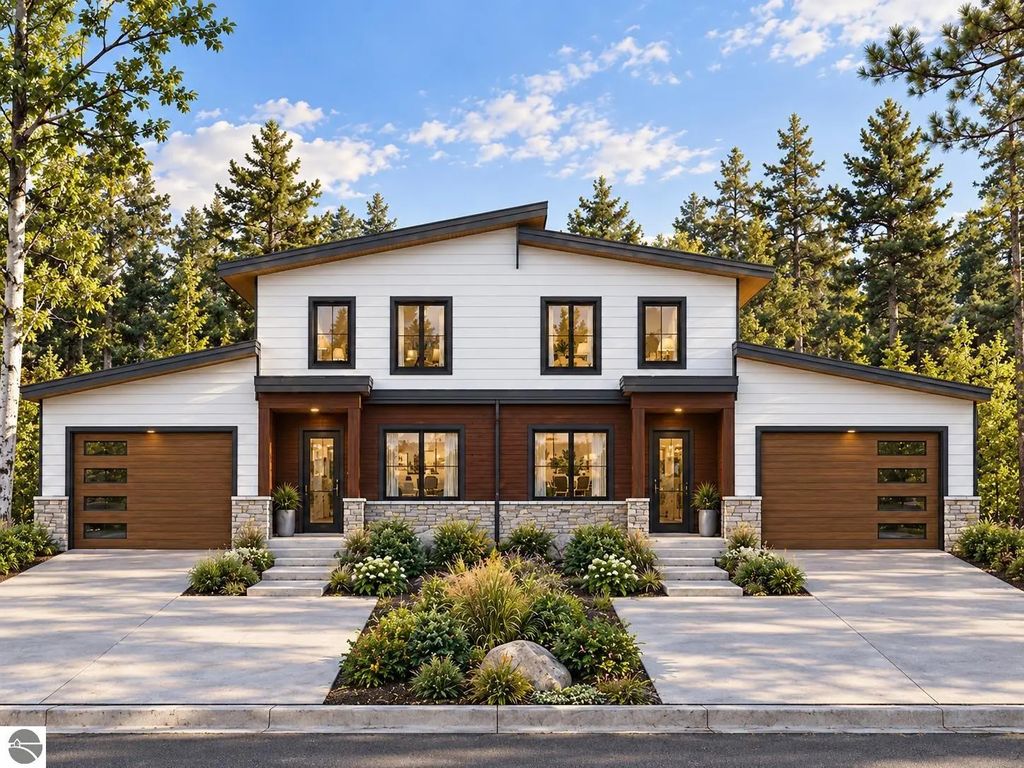 22 Tribeca Court, Traverse City