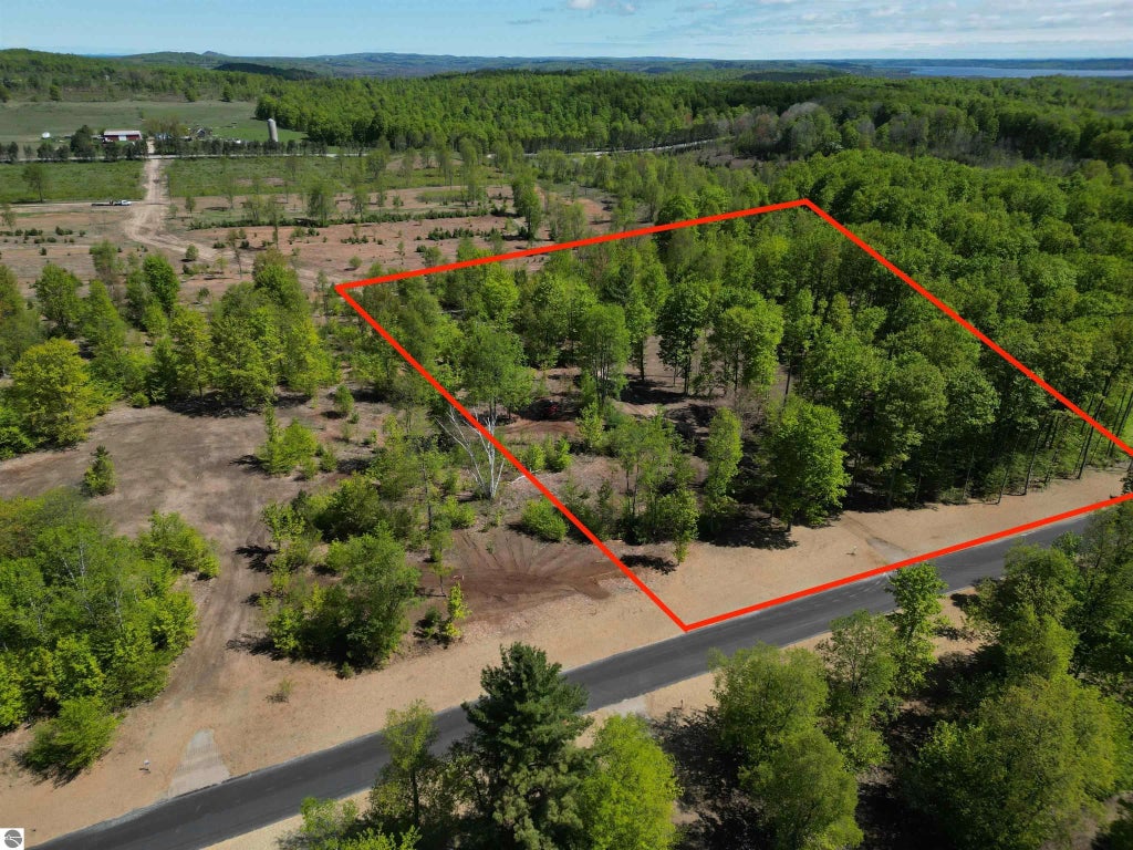 1155 E Solaris Way, Maple City