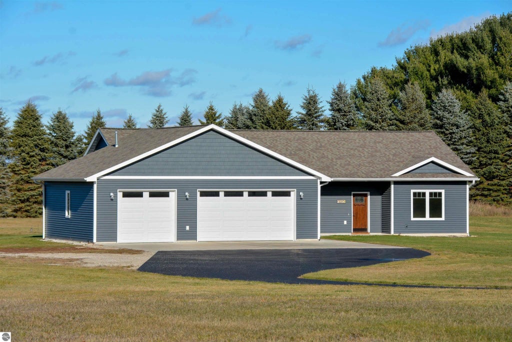 5597 Timber Flats Drive, Kingsley