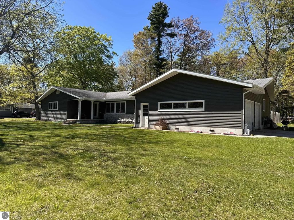 300 Margo Street, Tawas City