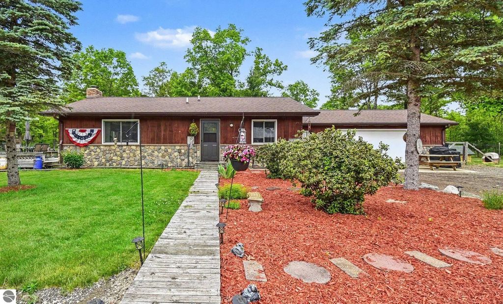 3304 Rabbit Track Drive, West Branch