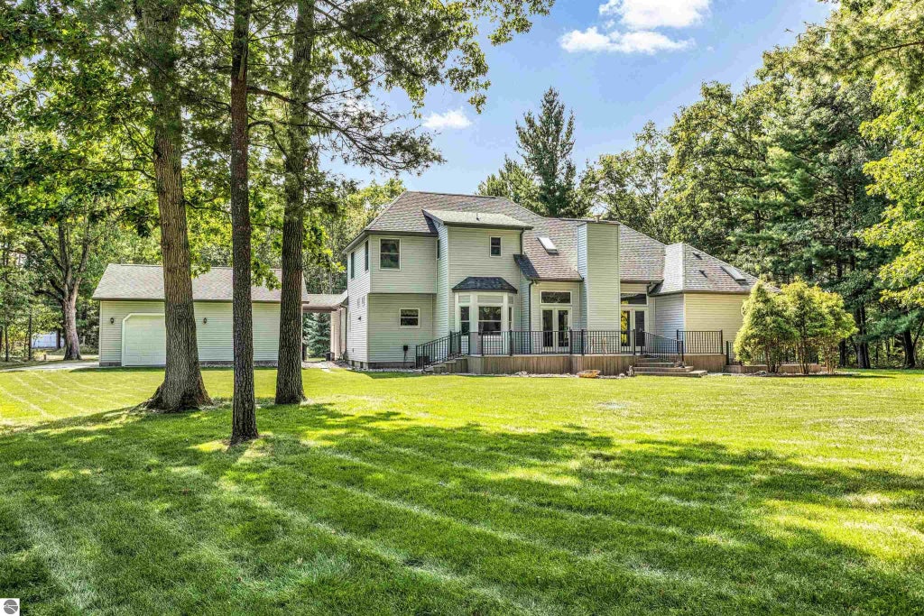 3266 W Maplehurst Drive, Roscommon