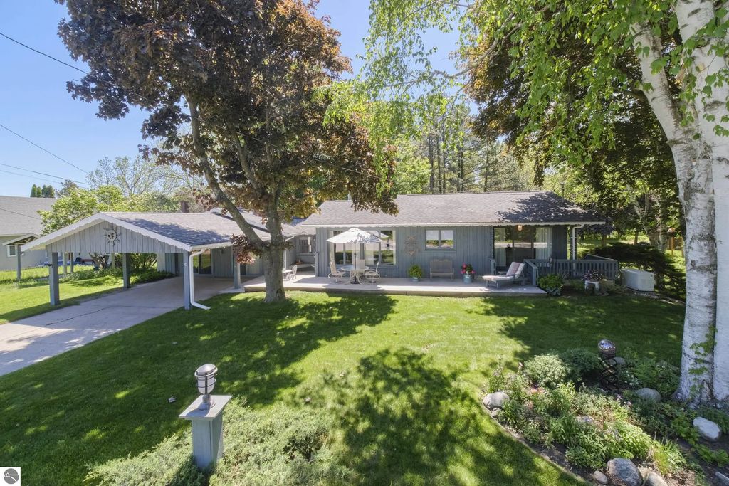 7247 Severence Street, Benzonia