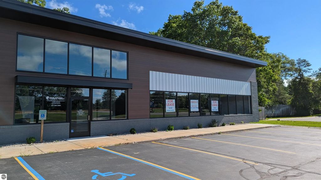707 Parsons Road, Traverse City