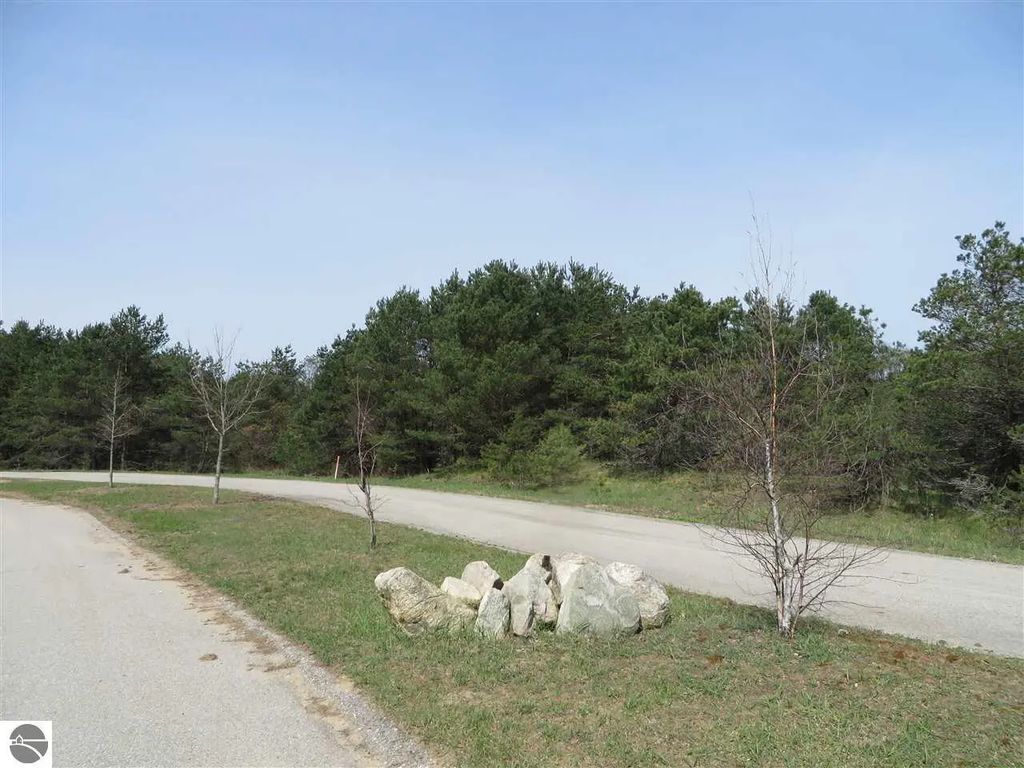 5 Spruce Hollow Trace, Fife Lake