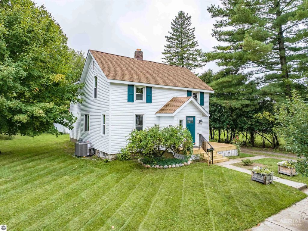 112 Wright Street, West Branch