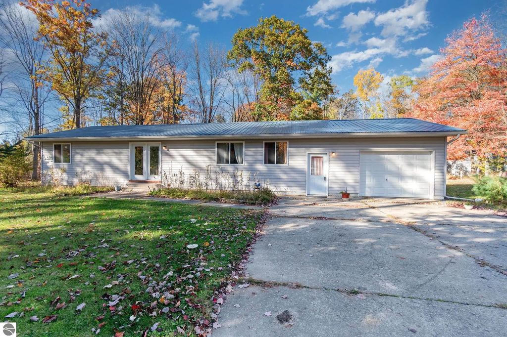 6536 Shellenbarger Road, Hale