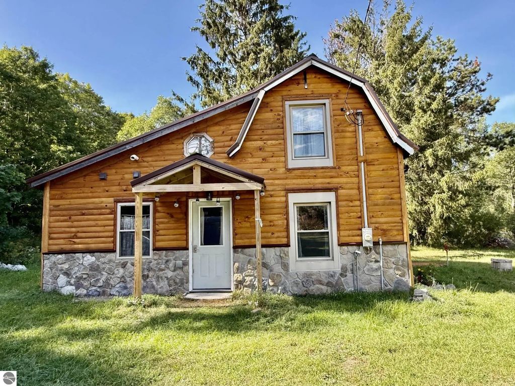 2055 W M-115, Mesick
