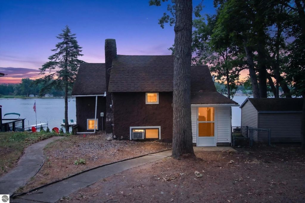 571 N Rock Lake Drive, Vestaburg