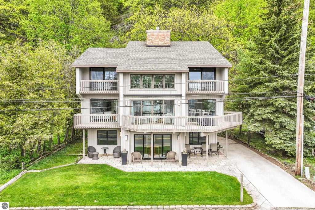 4312 Crystal Drive, Beulah