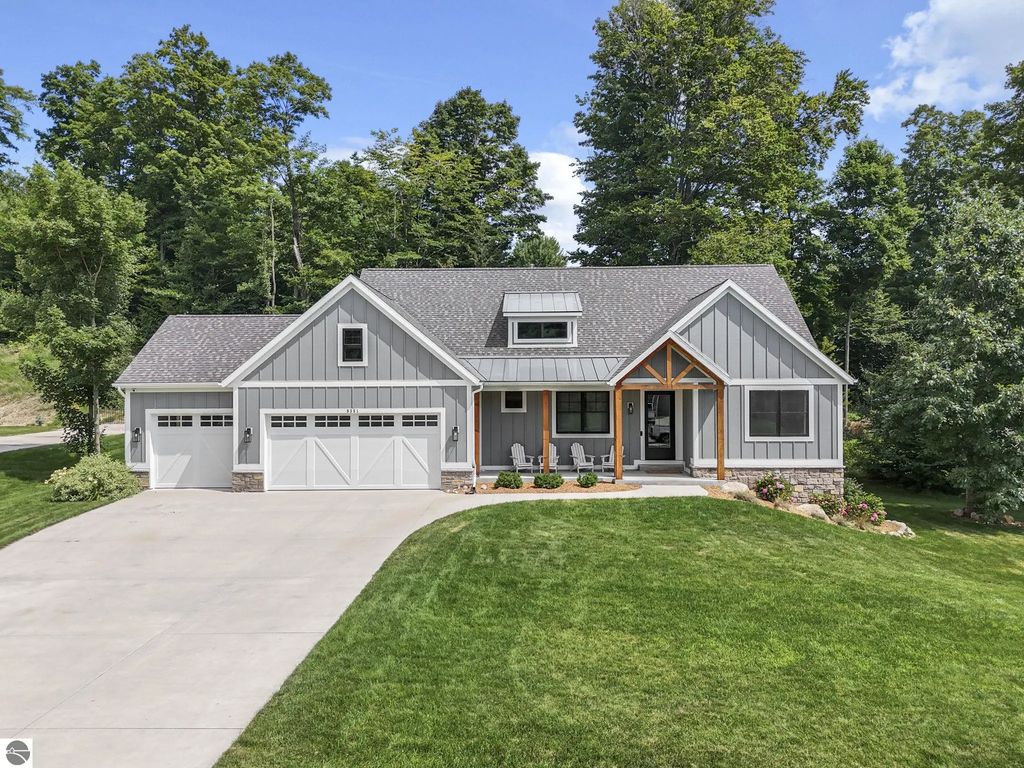 9351 E Summerfield Drive, Traverse City