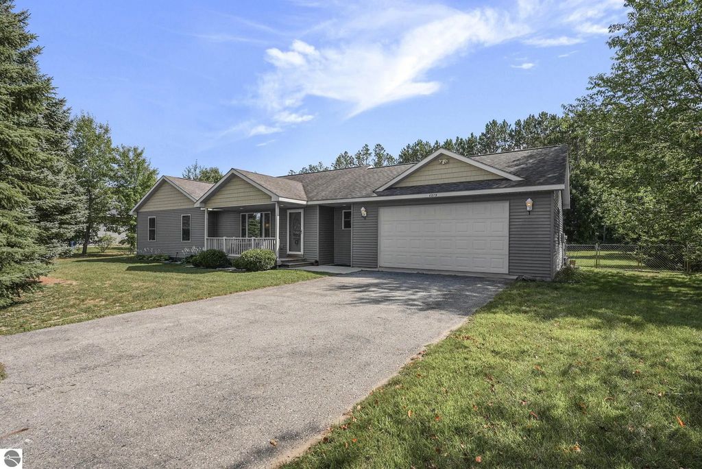 6279 Jeffrey Place, Grawn