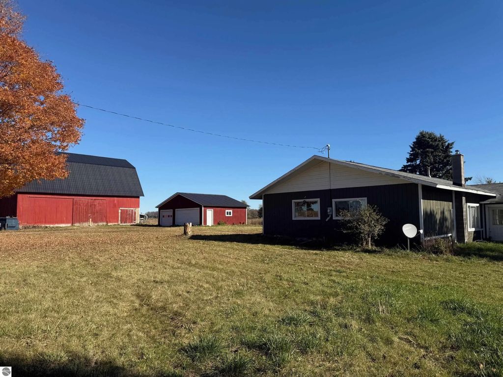11700 N 11 Road, Buckley