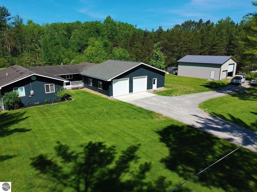 737 Sensabaugh Road, Lupton