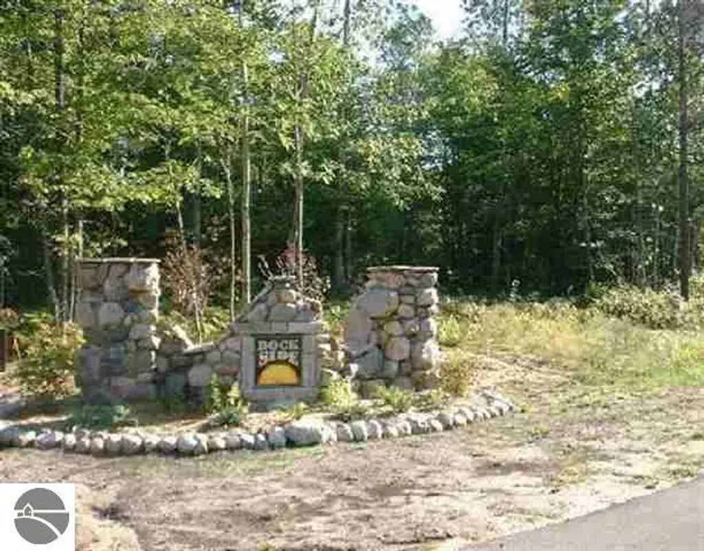 2200 Driftwood Lane, Kalkaska