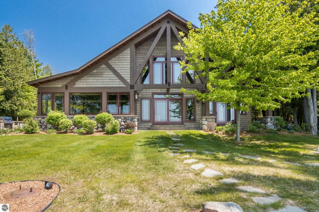 3463 Ne Torch Lake Drive, Central Lake