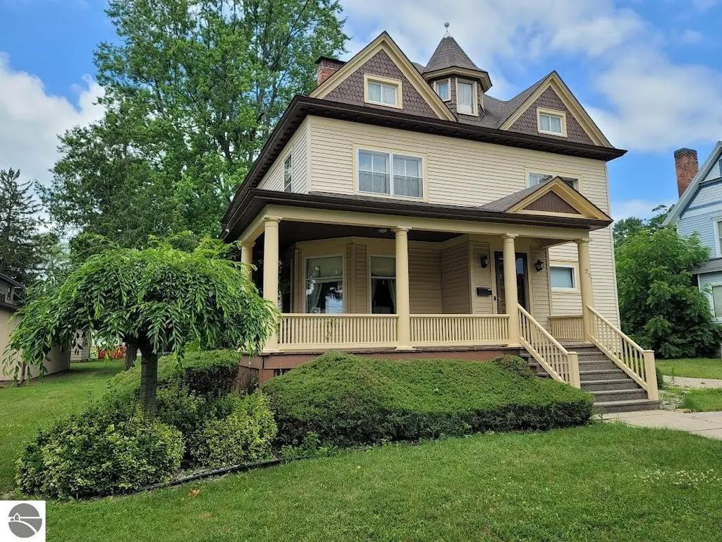 207 N Pine River Street, Ithaca