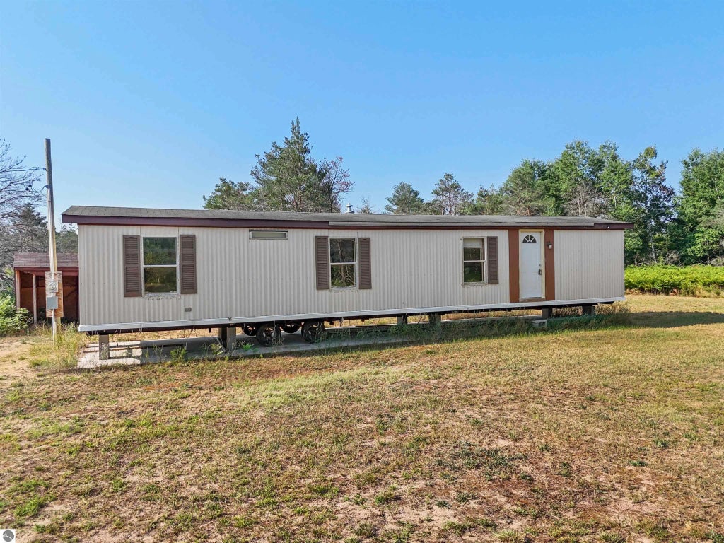 7475 31 Road, Manton