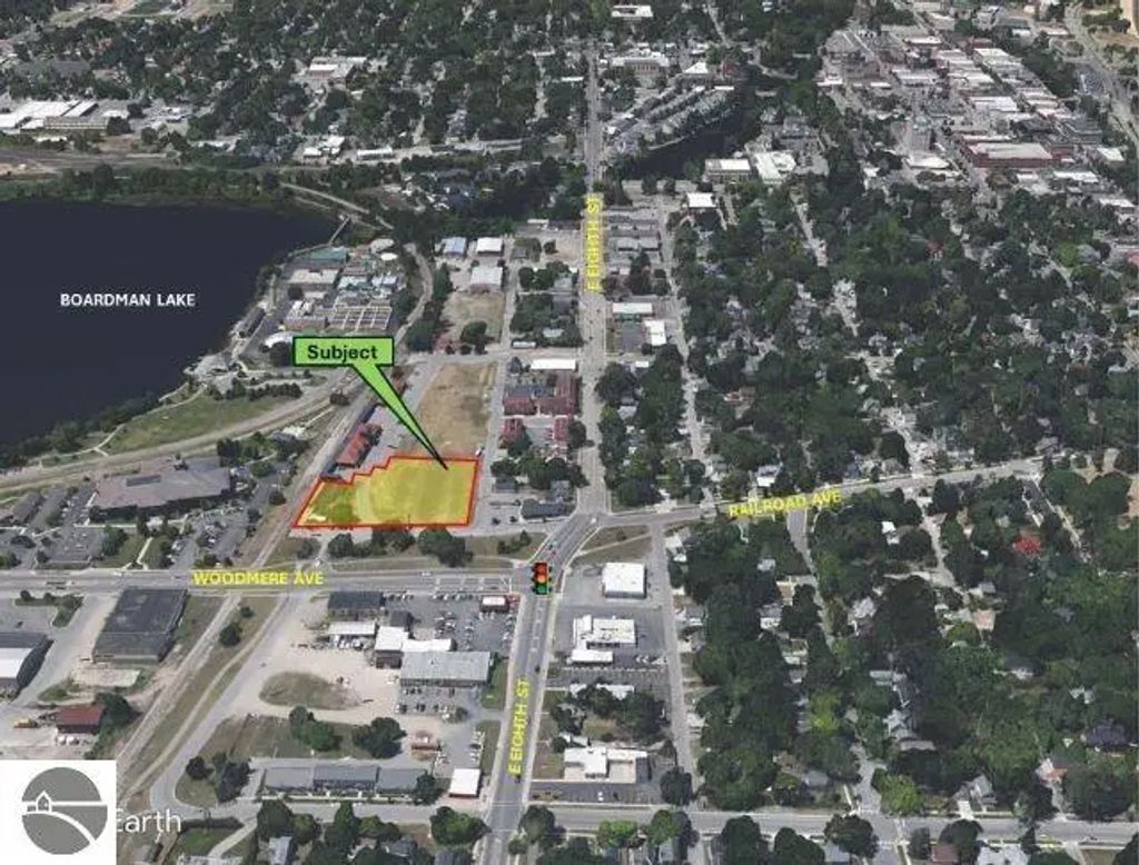 520 Railroad Avenue, Traverse City