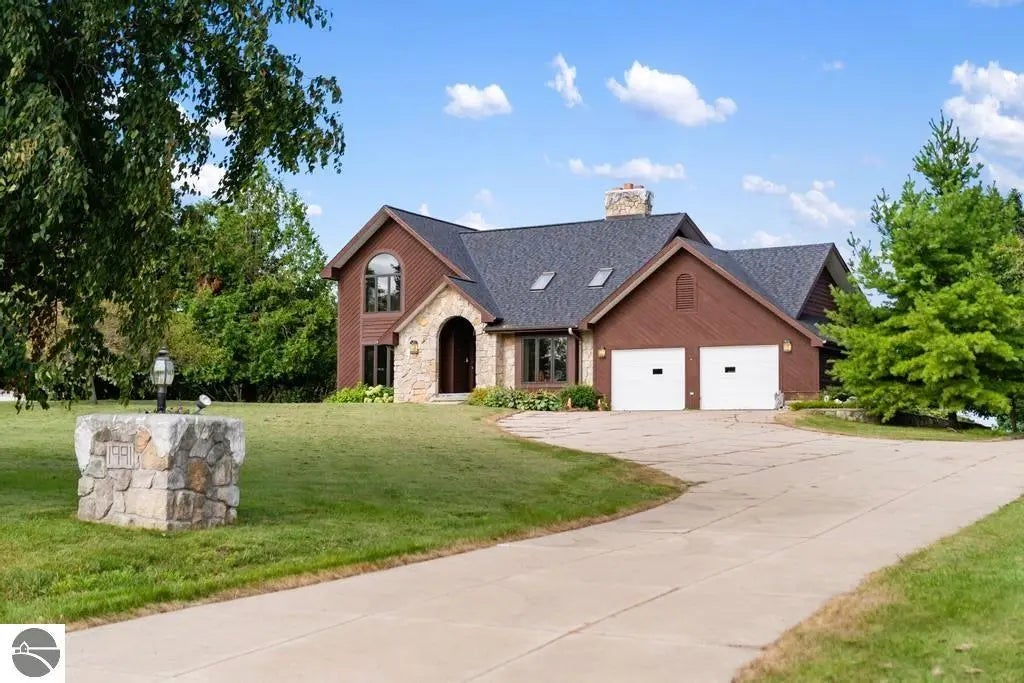 5939 Barnard Road, Charlevoix