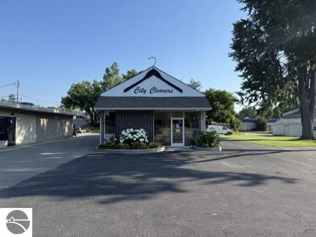 316 W Superior Street, Alma