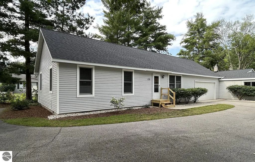 837 Fern Street, Traverse City