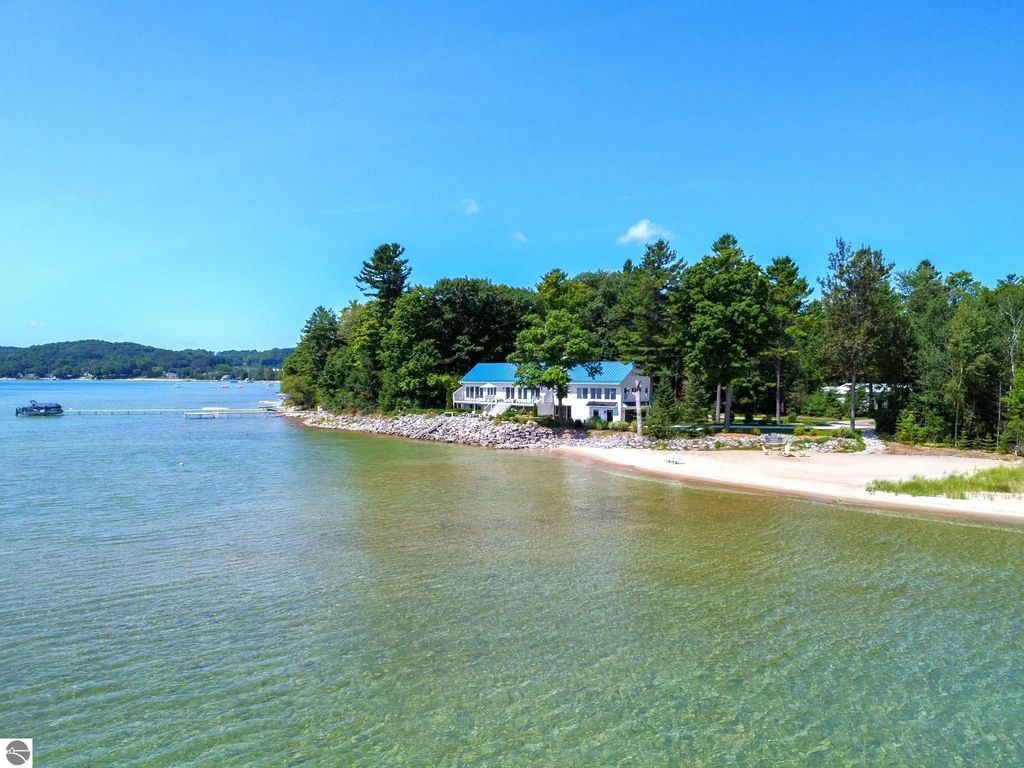 3729 S Lee Point Road, Suttons Bay