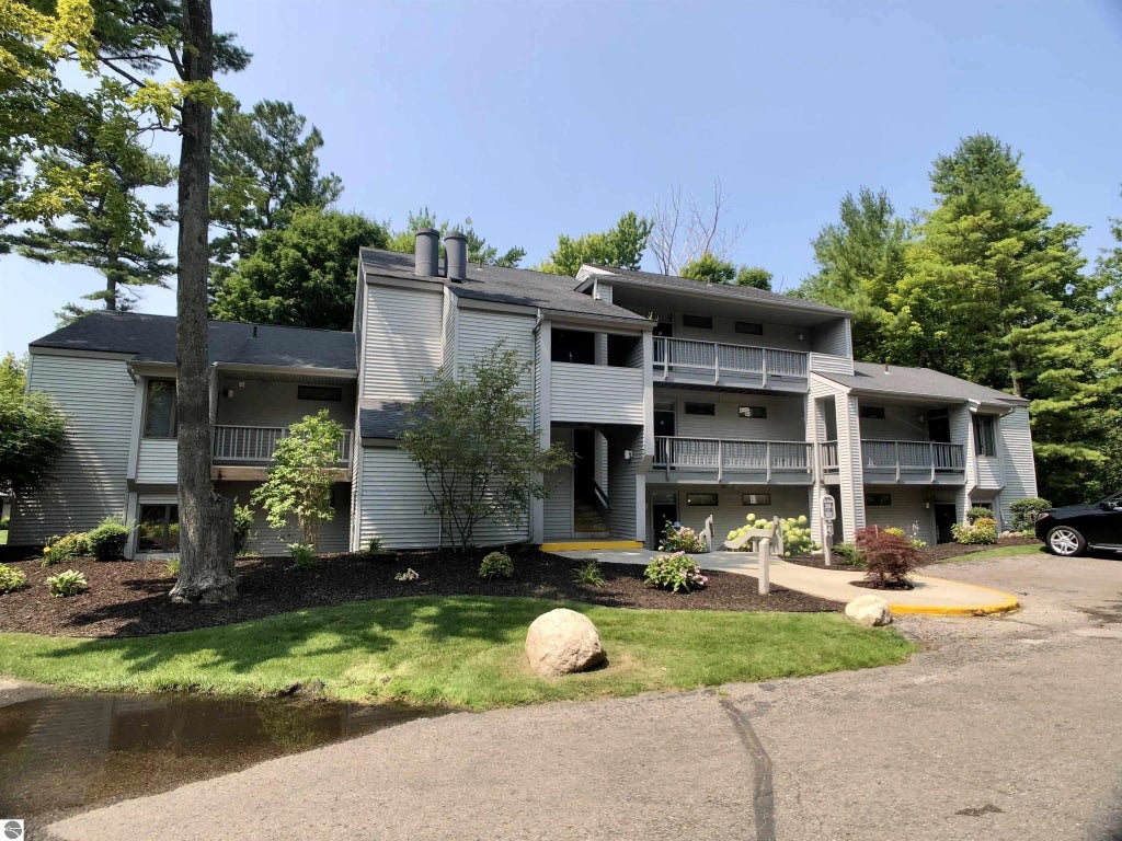 5631 Creeks Crossing, Williamsburg