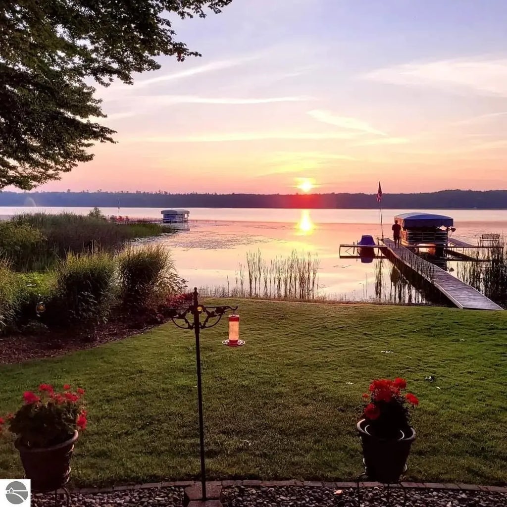 4923 Lakeview Drive, Interlochen