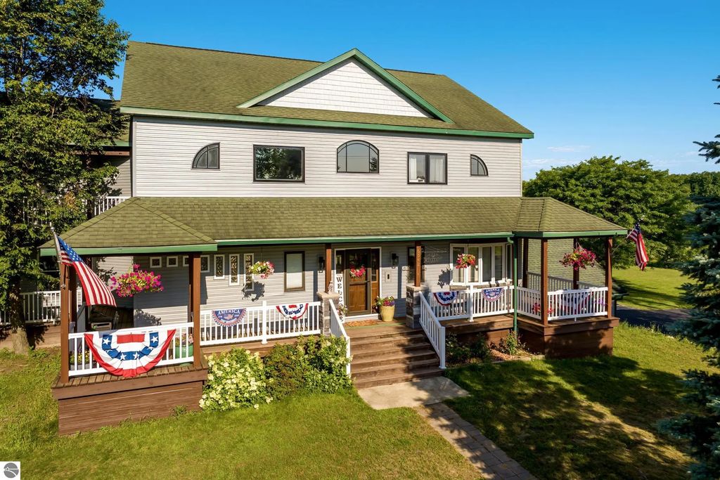 6542 Fife Lake Road, Fife Lake
