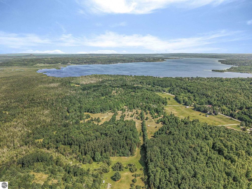 S Weisler Road, Traverse City