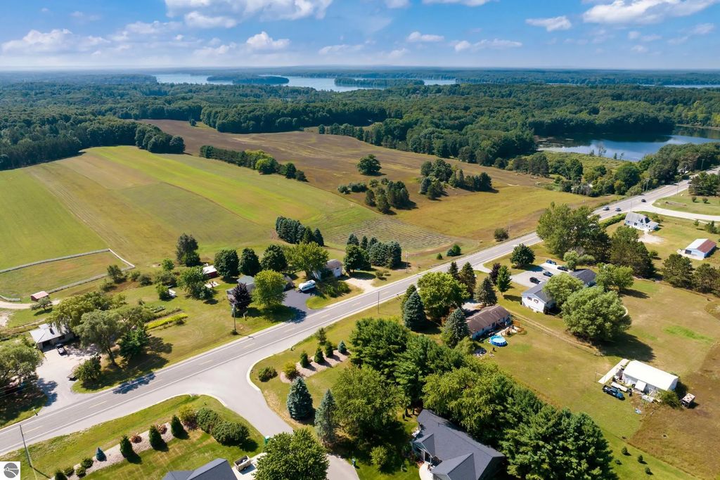 4029 Center Farm Lane, Traverse City
