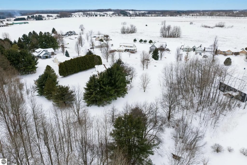 846 Shamrock Lane, Traverse City