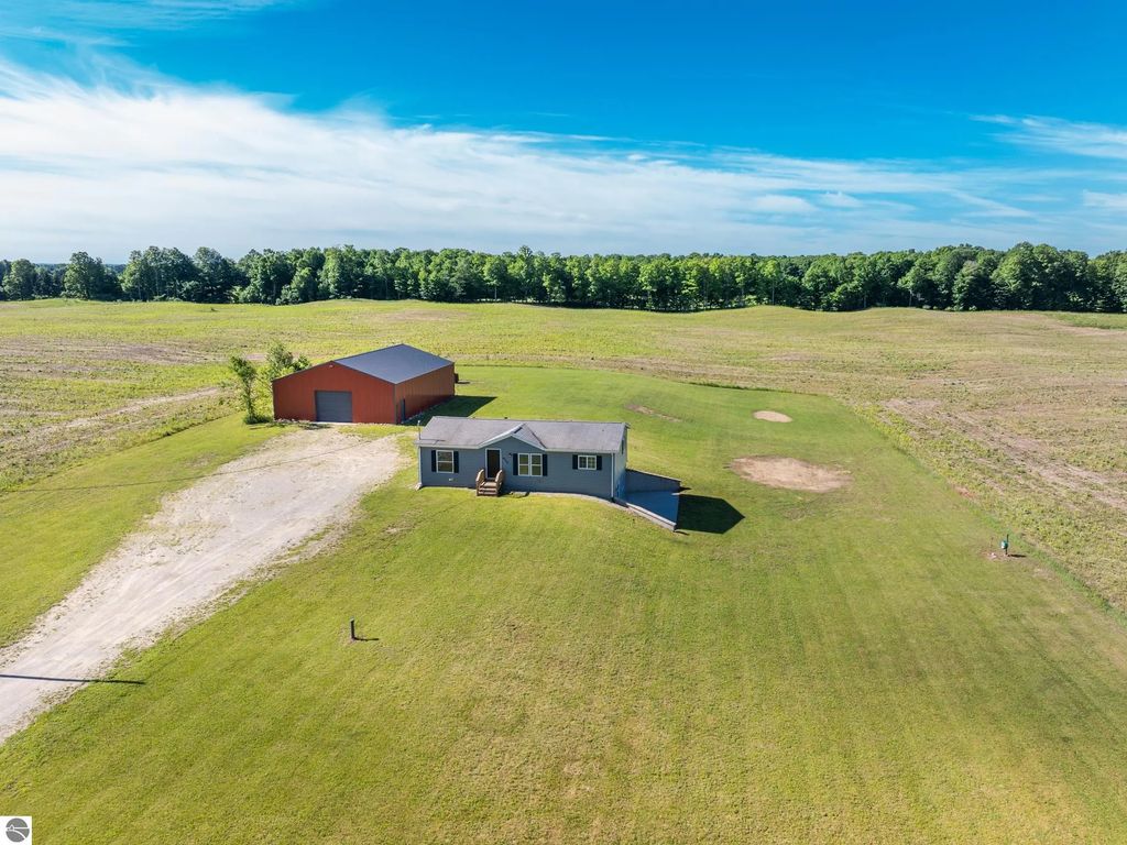 8325 Schell Road, Buckley