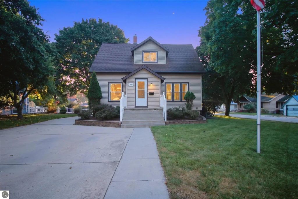 804 N River Avenue, Alma