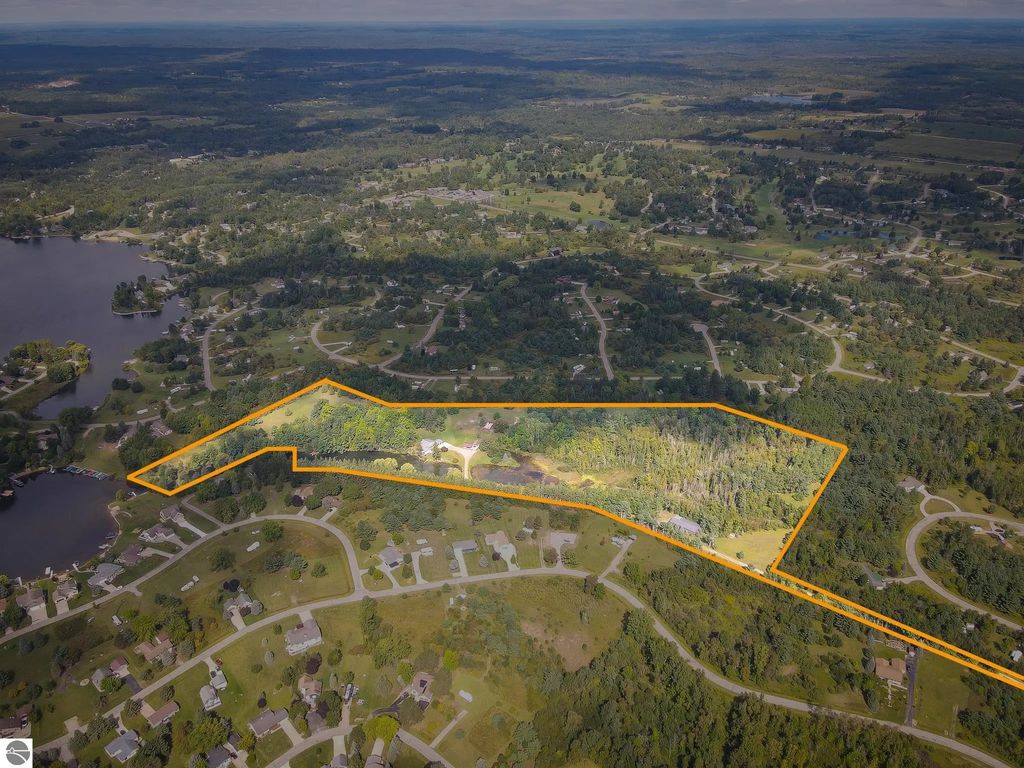 5260 N Hockaday Road, Gladwin