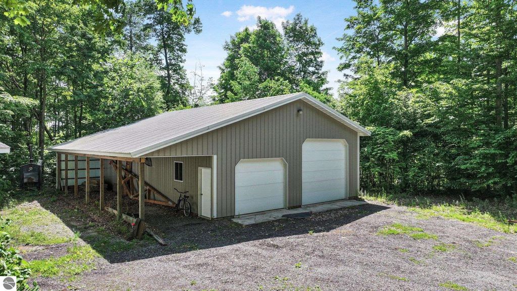 V/l Pole Barn Sanborn Road, Lake City