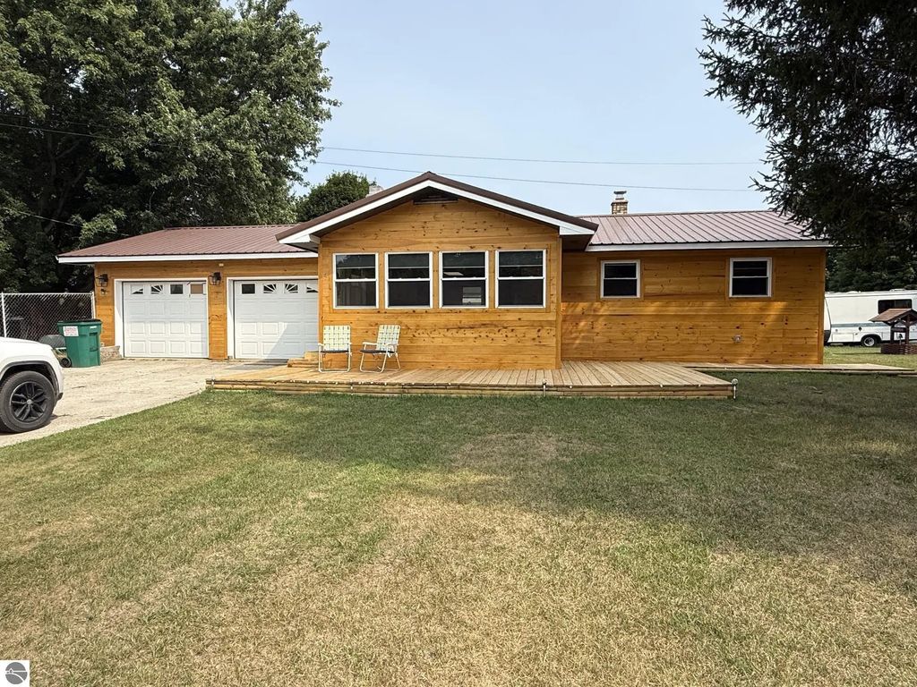 702 Ash Street, Luther