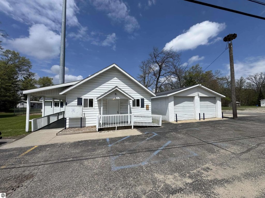 2441 Greenwood Road, Prescott