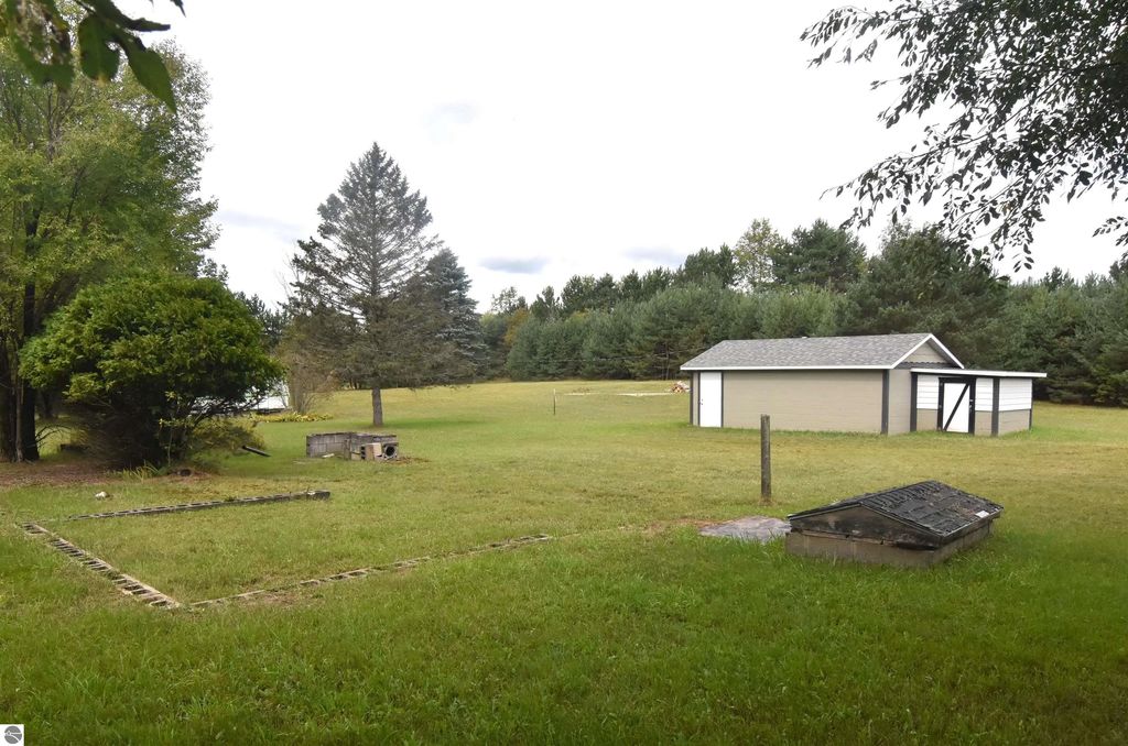 4800 W Four Road, Buckley